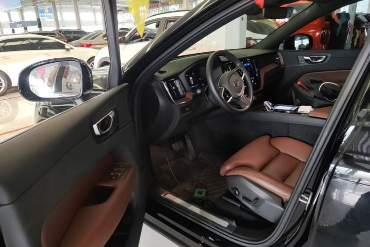 Used Volvo XC60 2025 B5 Four-Wheel Drive Smart & Advanced Luxury Edition Driver Seat