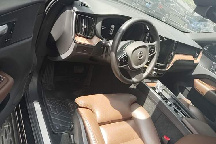 Used Volvo XC60 2025 B5 Four-Wheel Drive Smart & Advanced Luxury Edition Driver Seat