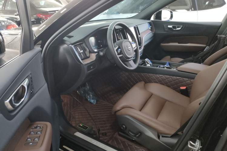 Used Volvo XC60 2025 B5 Four-Wheel Drive Smart & Advanced Luxury Edition Driver Seat