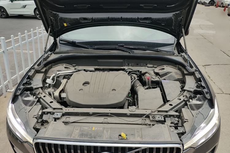 Used Volvo XC60 2025 B5 Four-Wheel Drive Smart & Advanced Luxury Edition Engine Bay