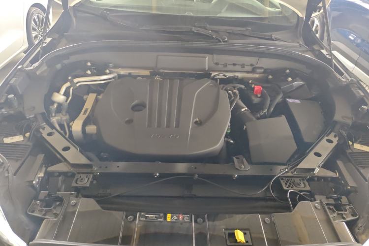Used Volvo XC60 2025 B5 Four-Wheel Drive Smart & Advanced Midnight Black Edition Engine Bay