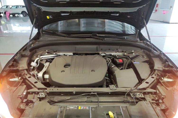 Used Volvo XC60 2025 B5 Four-Wheel Drive Smart & Advanced Luxury Edition Engine Bay