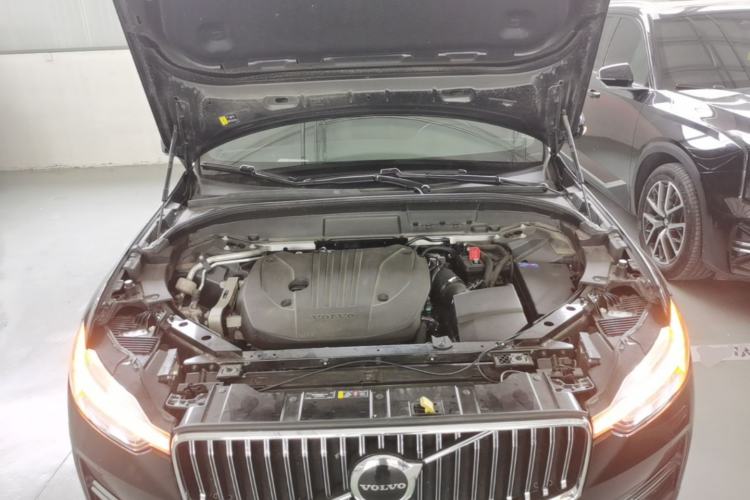 Used Volvo XC60 2025 B5 Four-Wheel Drive Smart & Advanced Luxury Edition Engine Bay