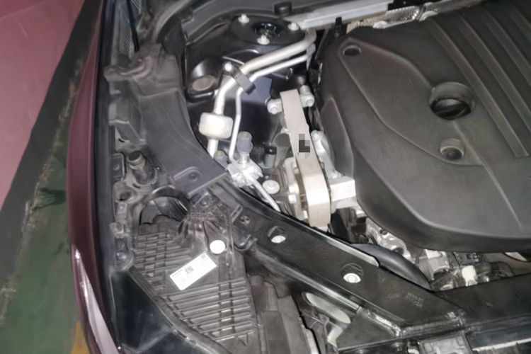 Used Volvo XC60 2025 B5 4x4 Smart Luxury Edition Engine Bay Right