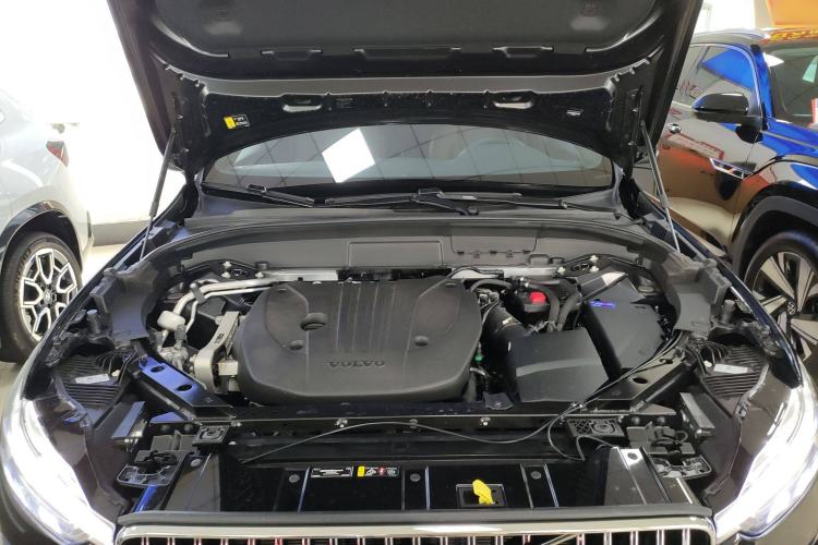 Used Volvo XC60 2025 B5 Four-Wheel Drive Smart & Advanced Luxury Edition Engine Bay