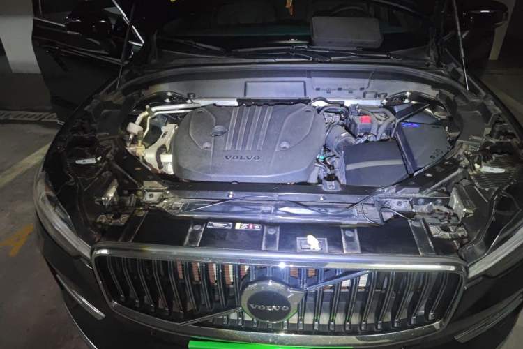 Used Volvo XC60 2025 B5 Four-Wheel Drive Smart & Advanced Luxury Edition Engine Bay