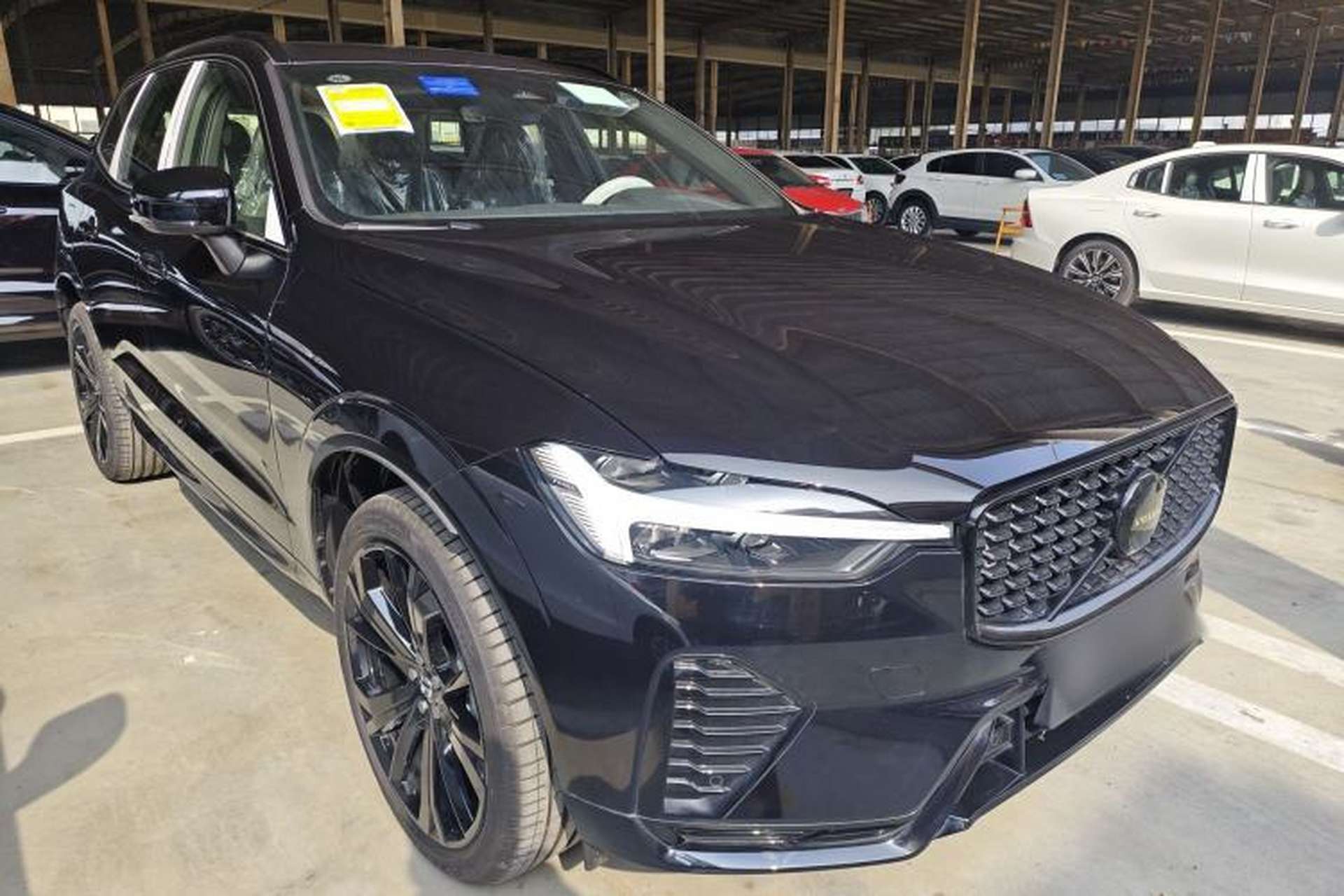 Used Volvo XC60 2025 B5 Four-Wheel Drive Smart & Advanced Midnight Black Edition Exterior 1