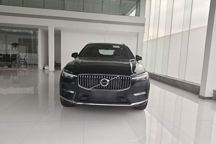 Used Volvo XC60 2025 B5 Four-Wheel Drive Smart & Advanced Luxury Edition Exterior 1