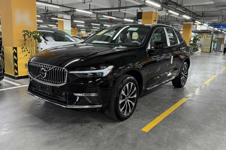 Used Volvo XC60 2025 B5 Four-Wheel Drive Smart & Advanced Luxury Edition Exterior 2