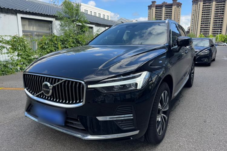 Used Volvo XC60 2025 B5 Four-Wheel Drive Smart & Advanced Luxury Edition Exterior 2