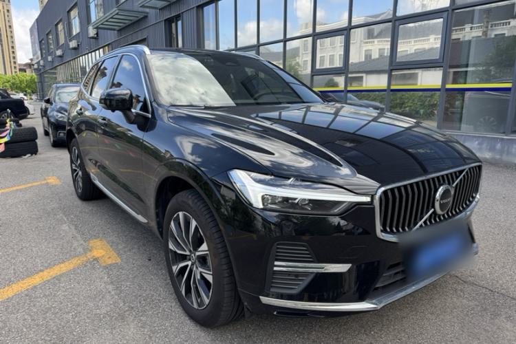 Used Volvo XC60 2025 B5 Four-Wheel Drive Smart & Advanced Luxury Edition Exterior 2