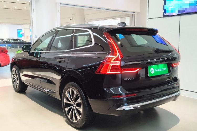 Used Volvo XC60 2025 B5 Four-Wheel Drive Smart & Advanced Luxury Edition Exterior 2