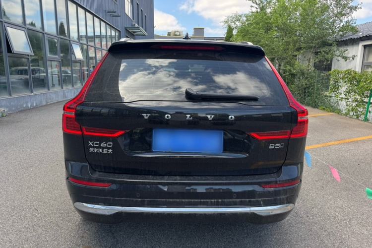 Used Volvo XC60 2025 B5 Four-Wheel Drive Smart & Advanced Luxury Edition Exterior 3