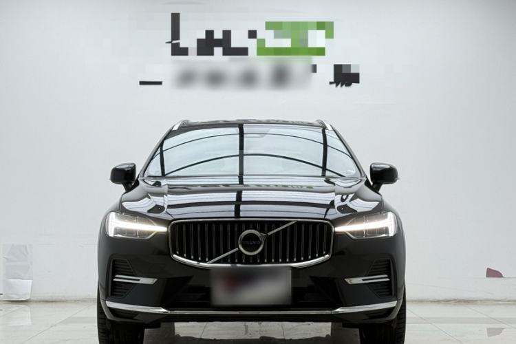 Used Volvo XC60 2025 B5 Four-Wheel Drive Smart & Advanced Luxury Edition Exterior 3