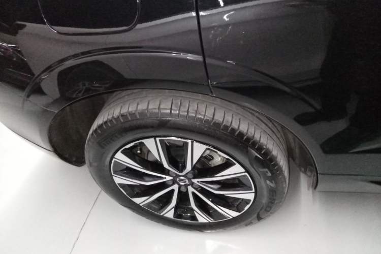 Used Volvo XC60 2025 B5 Four-Wheel Drive Smart & Advanced Luxury Edition Exterior 4