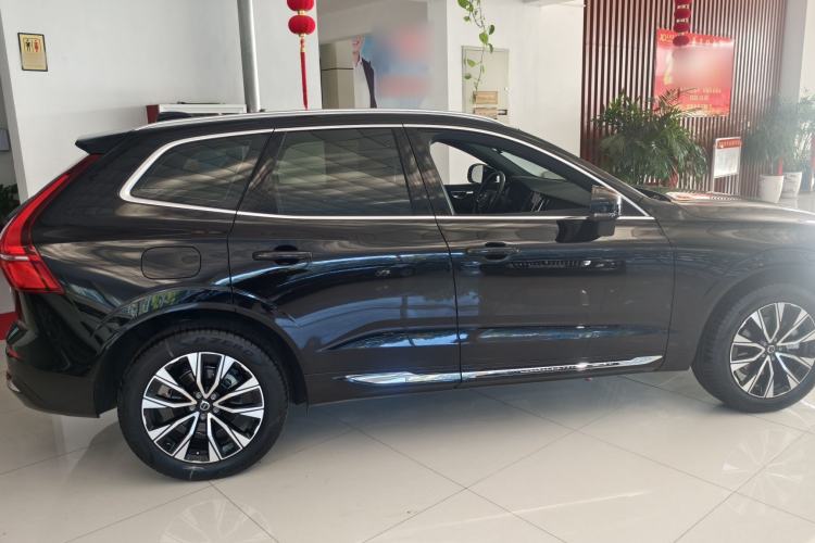 Used Volvo XC60 2025 B5 Four-Wheel Drive Smart & Advanced Luxury Edition Exterior 5