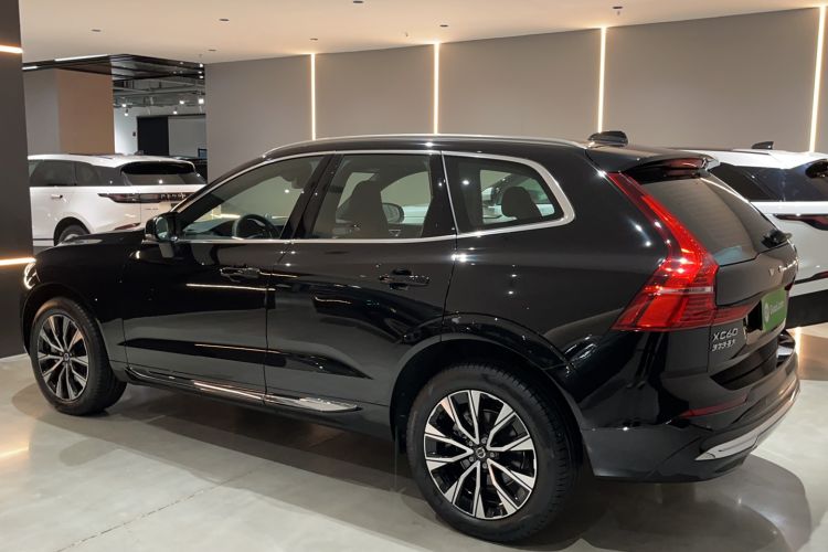 Used Volvo XC60 2025 B5 Four-Wheel Drive Smart & Advanced Luxury Edition Exterior 5