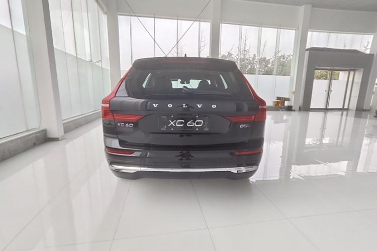 Used Volvo XC60 2025 B5 Four-Wheel Drive Smart & Advanced Luxury Edition Exterior 6