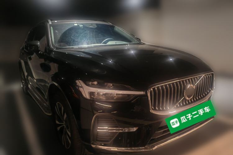 Used Volvo XC60 2025 B5 4x4 Smart Luxury Edition Front Right 45 Deg