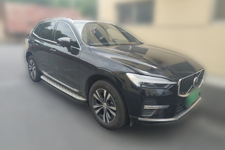 Used Volvo XC60 2025 B5 4x4 Smart Luxury Edition Front Right 45 Deg