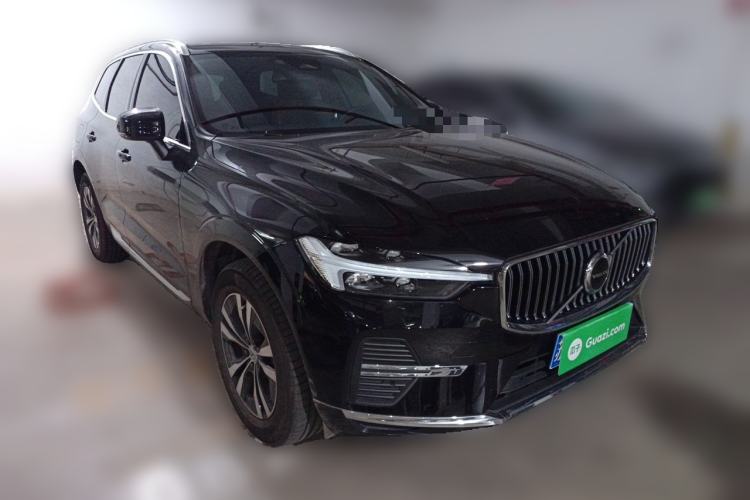 Used Volvo XC60 2025 B5 Four-Wheel Drive Smart & Advanced Luxury Edition Front Right 45 Deg