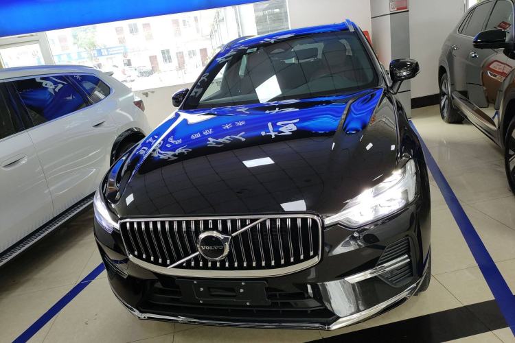 Used Volvo XC60 2025 B5 Four-Wheel Drive Smart & Advanced Luxury Edition Front
