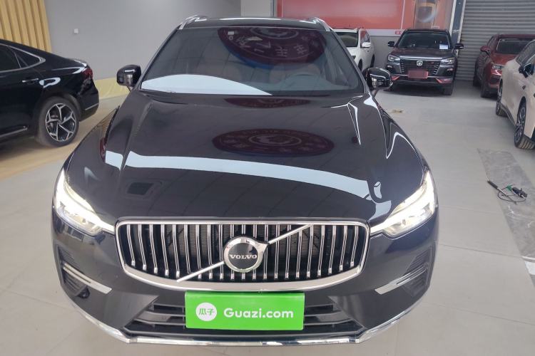 Used Volvo XC60 2025 B5 4x4 Smart Luxury Edition Front