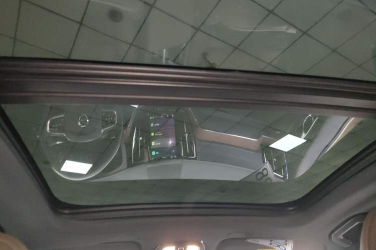 Used Volvo XC60 2025 B5 Four-Wheel Drive Smart & Advanced Luxury Edition Headliner