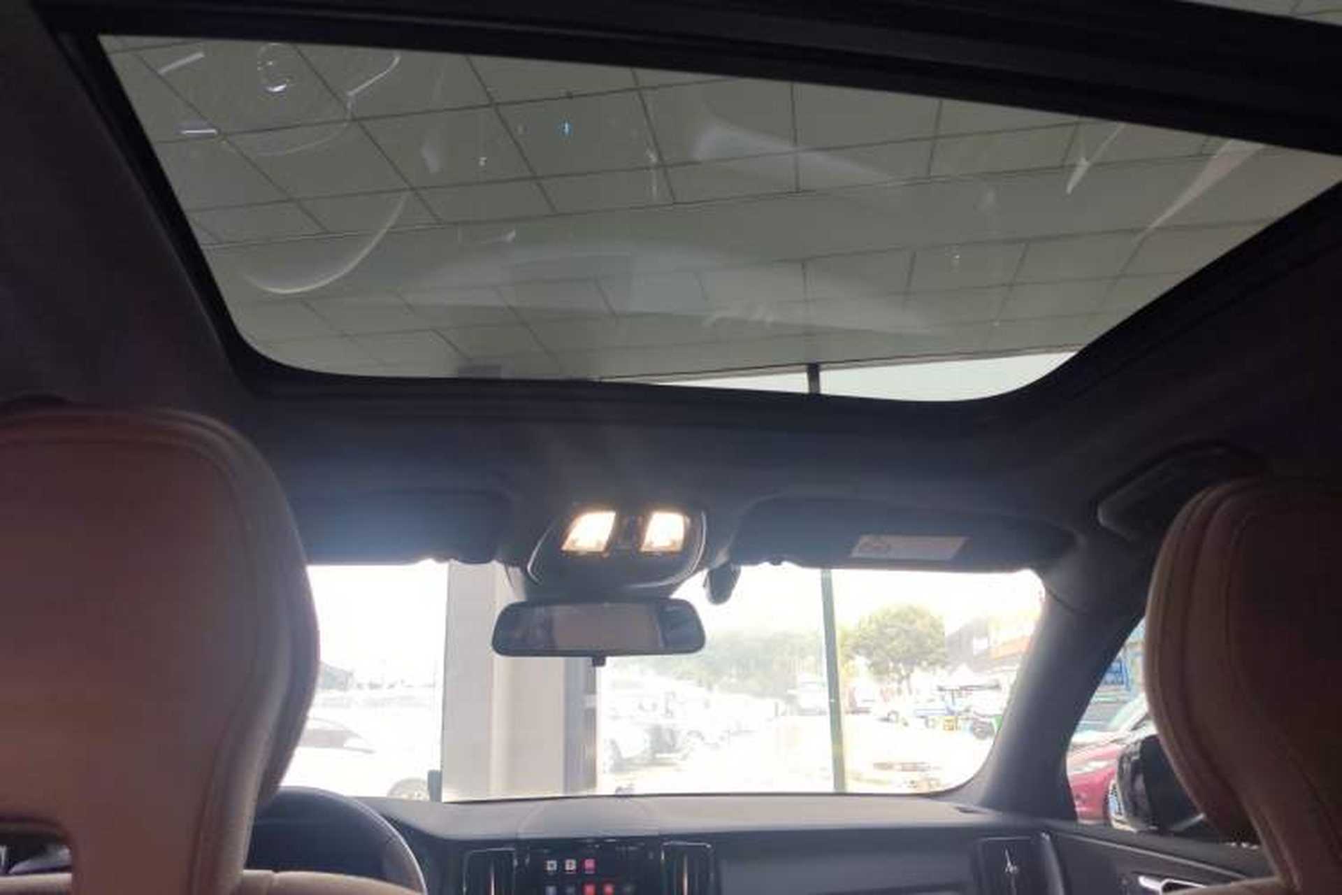 Used Volvo XC60 2025 B5 4x4 Smart Luxury Edition Headliner