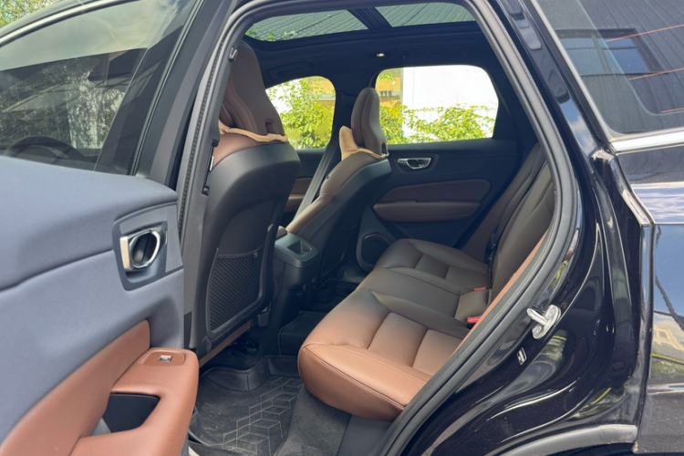 Used Volvo XC60 2025 B5 Four-Wheel Drive Smart & Advanced Luxury Edition Interior 1