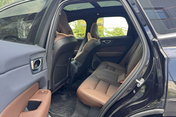Used Volvo XC60 2025 B5 Four-Wheel Drive Smart & Advanced Luxury Edition Interior 5