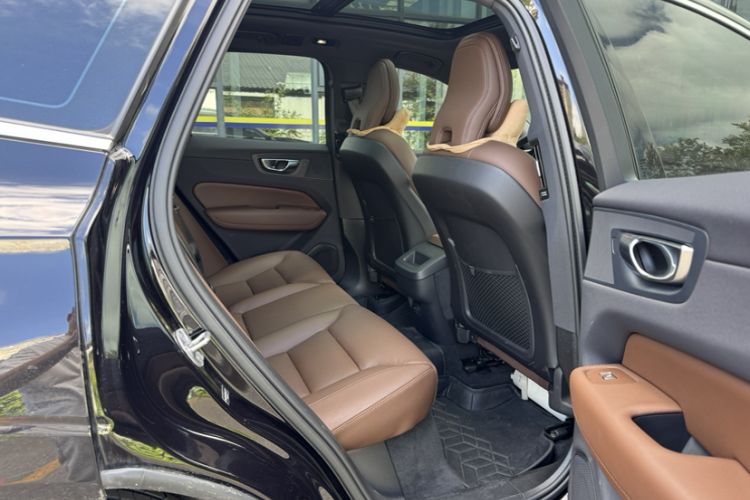 Used Volvo XC60 2025 B5 Four-Wheel Drive Smart & Advanced Luxury Edition Interior 9