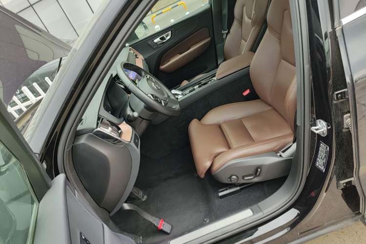 Used Volvo XC60 2025 B5 Four-Wheel Drive Smart & Advanced Luxury Edition Left Front Seat