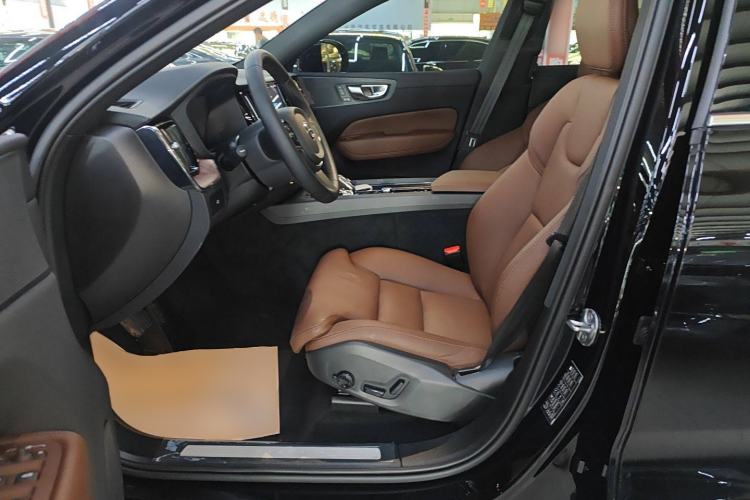 Used Volvo XC60 2025 B5 Four-Wheel Drive Smart & Advanced Luxury Edition Left Front Seat