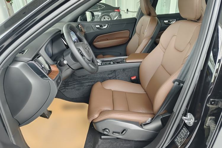 Used Volvo XC60 2025 B5 Four-Wheel Drive Smart & Advanced Luxury Edition Left Front Seat