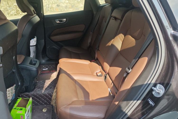 Used Volvo XC60 2025 B5 4x4 Smart Luxury Edition Left Rear Seat