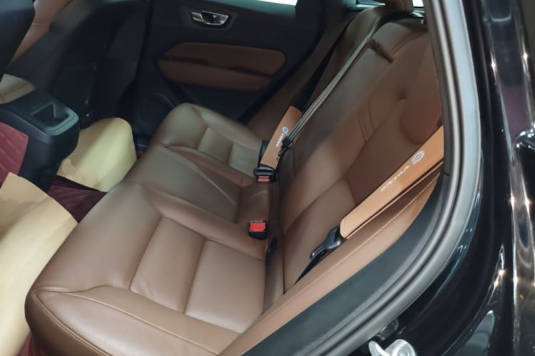 Used Volvo XC60 2025 B5 Four-Wheel Drive Smart & Advanced Luxury Edition Left Rear Seat