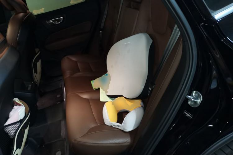 Used Volvo XC60 2025 B5 Four-Wheel Drive Smart & Advanced Luxury Edition Left Rear Seat