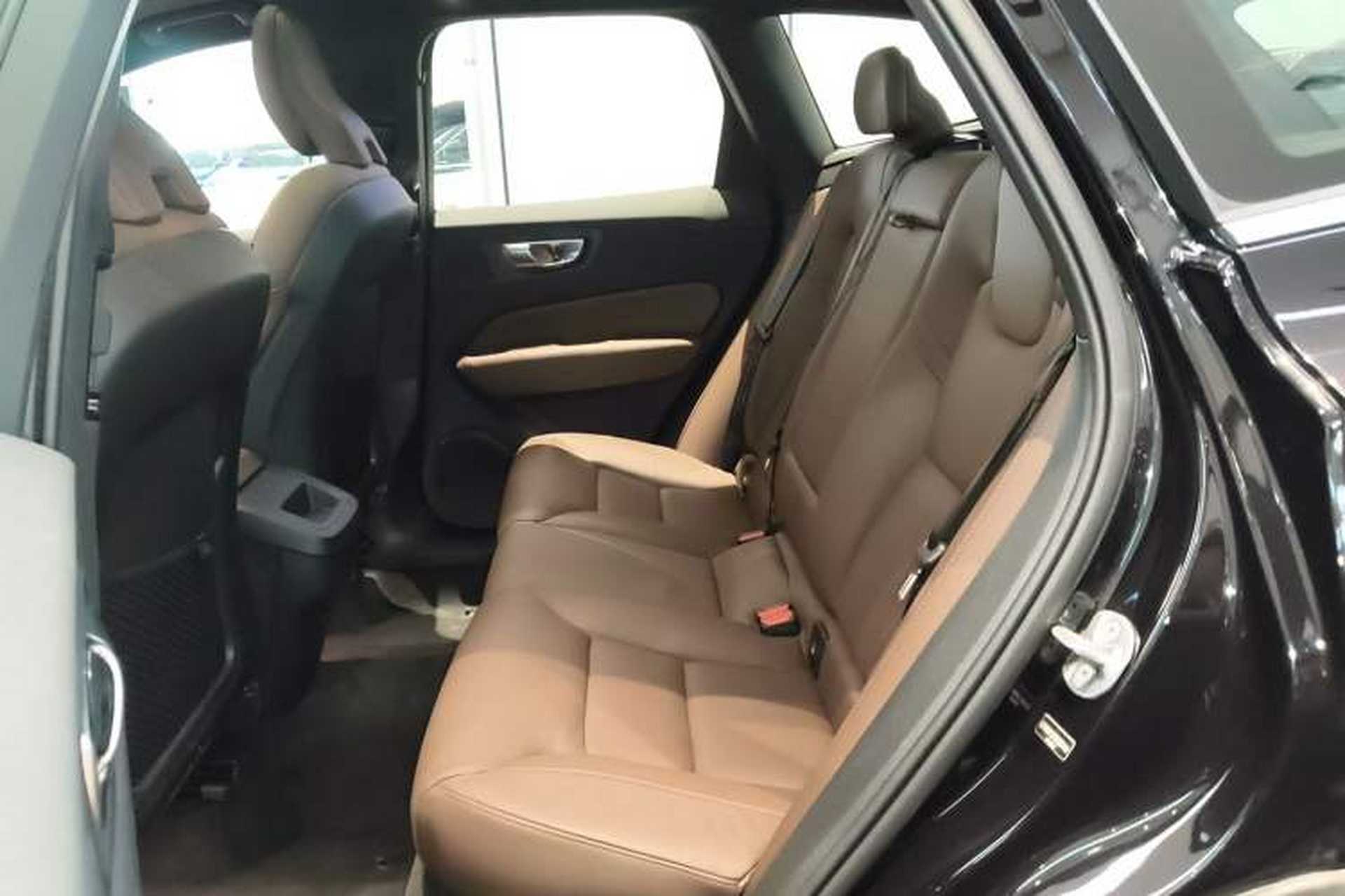 Used Volvo XC60 2025 B5 Four-Wheel Drive Smart & Advanced Luxury Edition Left Rear Seat