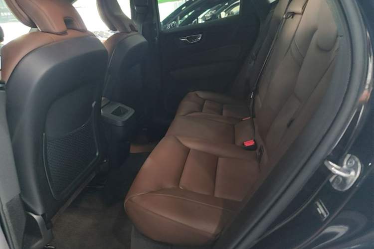 Used Volvo XC60 2025 B5 Four-Wheel Drive Smart & Advanced Luxury Edition Left Rear Seat