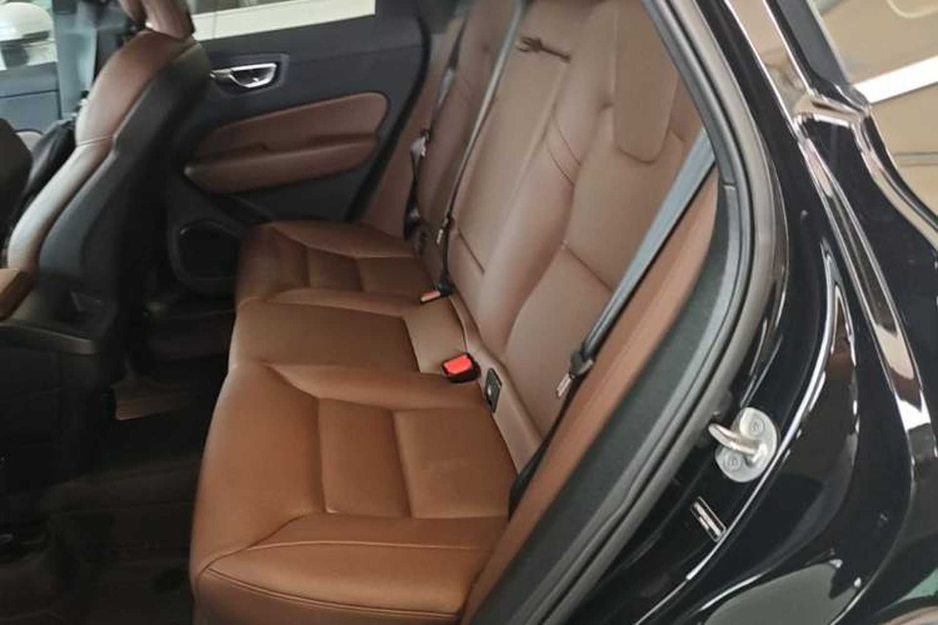 Used Volvo XC60 2025 B5 Four-Wheel Drive Smart & Advanced Luxury Edition Left Rear Seat