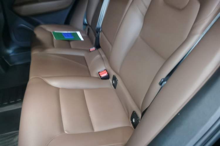 Used Volvo XC60 2025 B5 4x4 Smart Luxury Edition Left Rear Seat