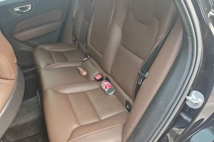 Used Volvo XC60 2025 B5 4x4 Smart Luxury Edition Left Rear Seat