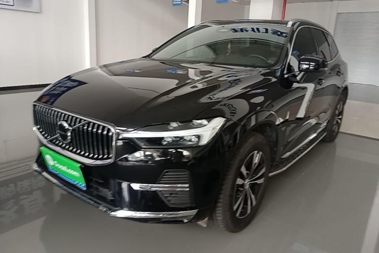 Volvo XC60 2025 B5 4x4 Smart Luxury Edition