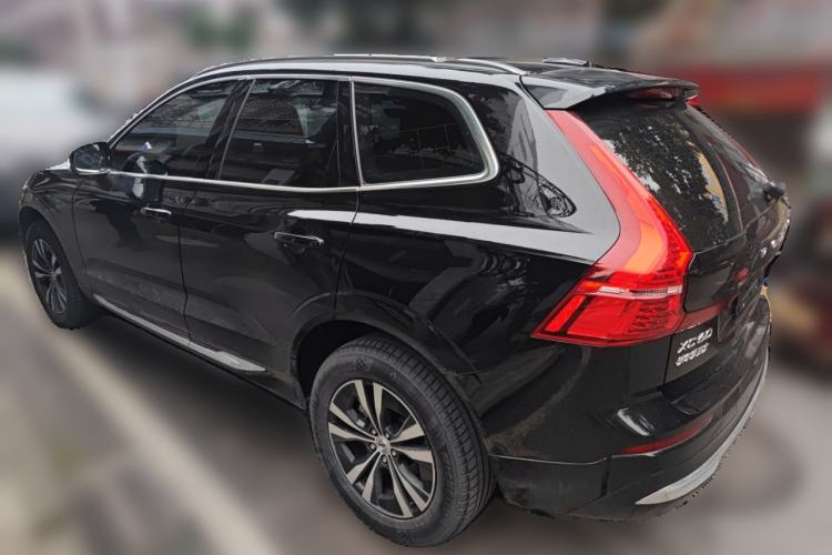 Used Volvo XC60 2025 B5 4x4 Smart Luxury Edition Rear Left 45 Deg