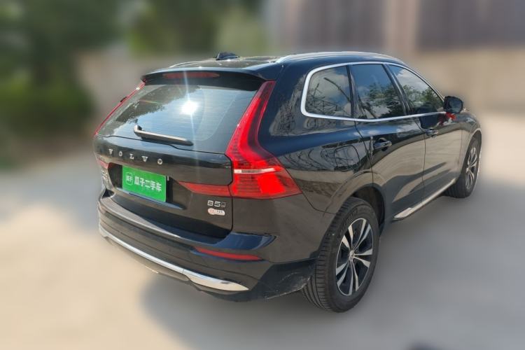 Used Volvo XC60 2025 B5 4x4 Smart Luxury Edition Rear Right 45 Deg