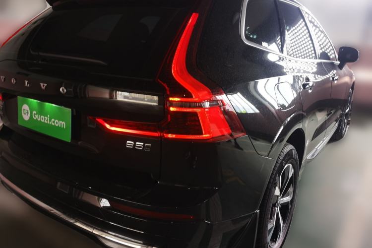 Used Volvo XC60 2025 B5 4x4 Smart Luxury Edition Rear Right 45 Deg