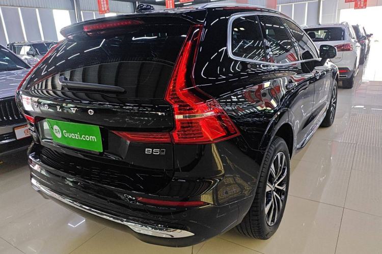 Used Volvo XC60 2025 B5 Four-Wheel Drive Smart & Advanced Luxury Edition Rear Right 45 Deg