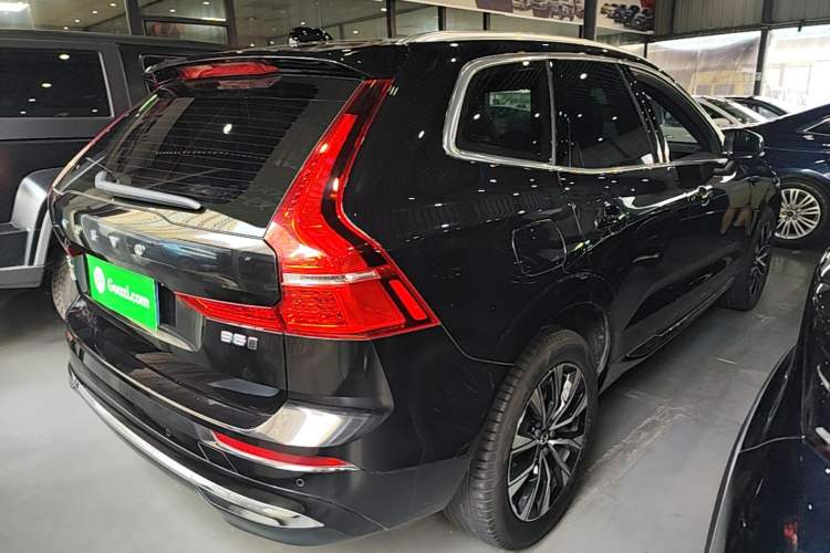 Used Volvo XC60 2025 B5 Four-Wheel Drive Smart & Advanced Luxury Edition Rear Right 45 Deg