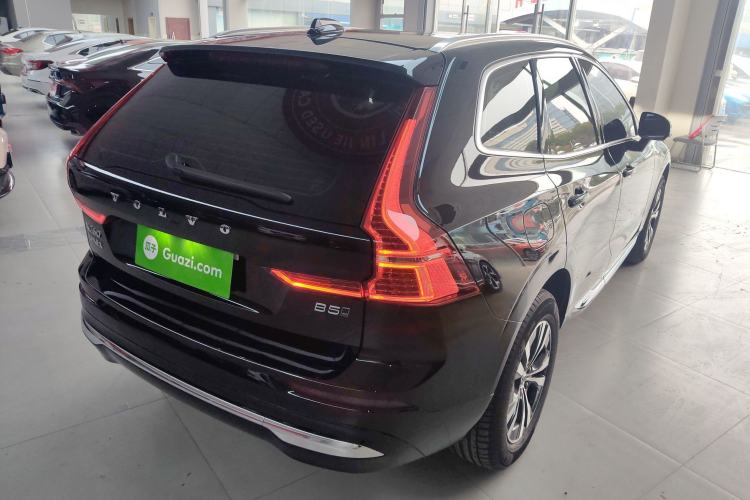 Used Volvo XC60 2025 B5 4x4 Smart Luxury Edition Rear Right 45 Deg